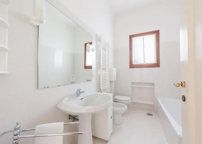 Ca' Bragadin, And Relax In Venice